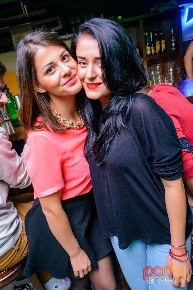 Friday Night Party, Green Pub