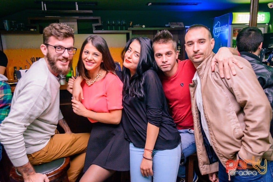 Friday Night Party, Green Pub