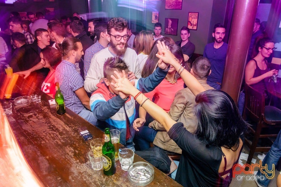 Friday Night Party, Green Pub