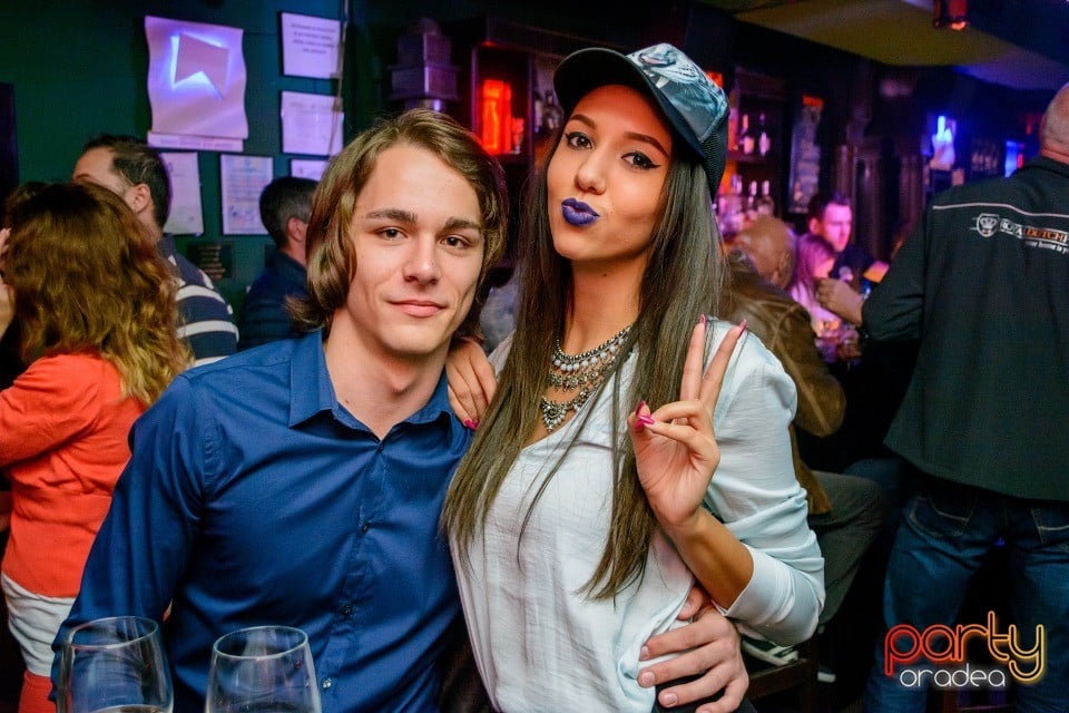 Friday Night Party, Green Pub