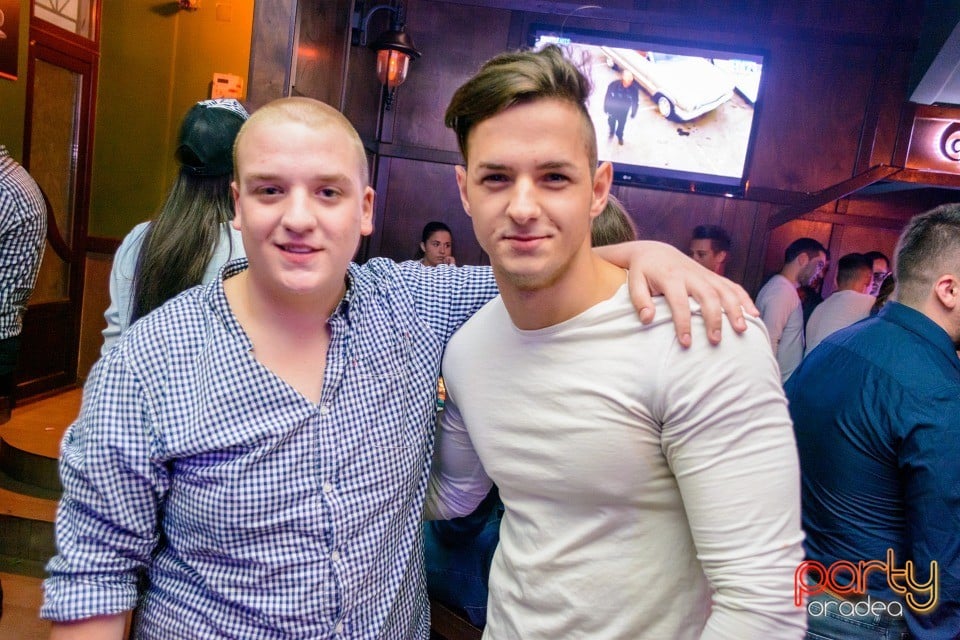 Friday Night Party, Green Pub