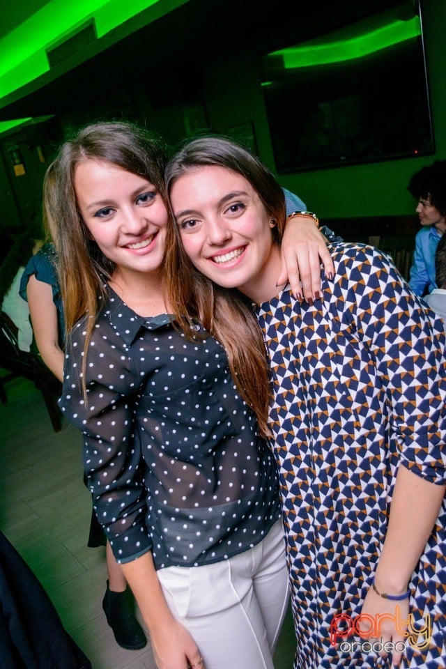 Friday Night Party, Green Pub