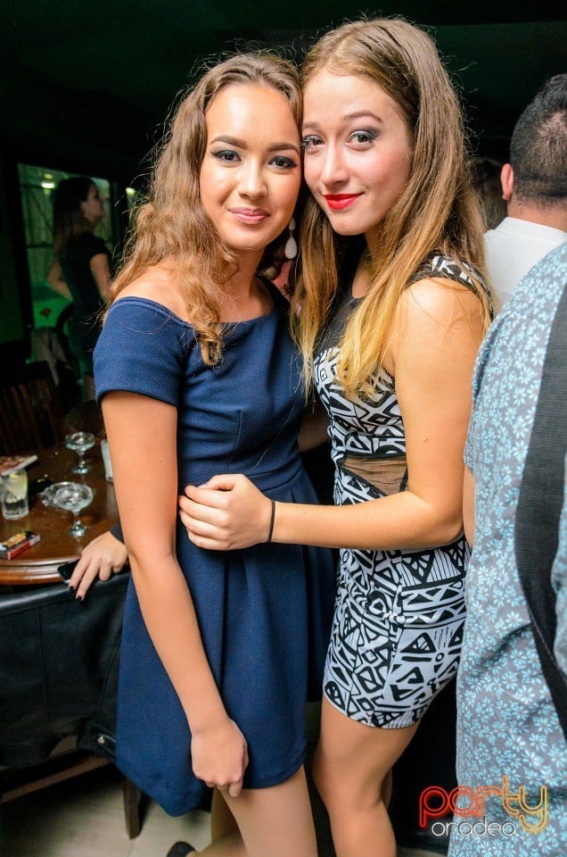 Friday Night Party, Green Pub