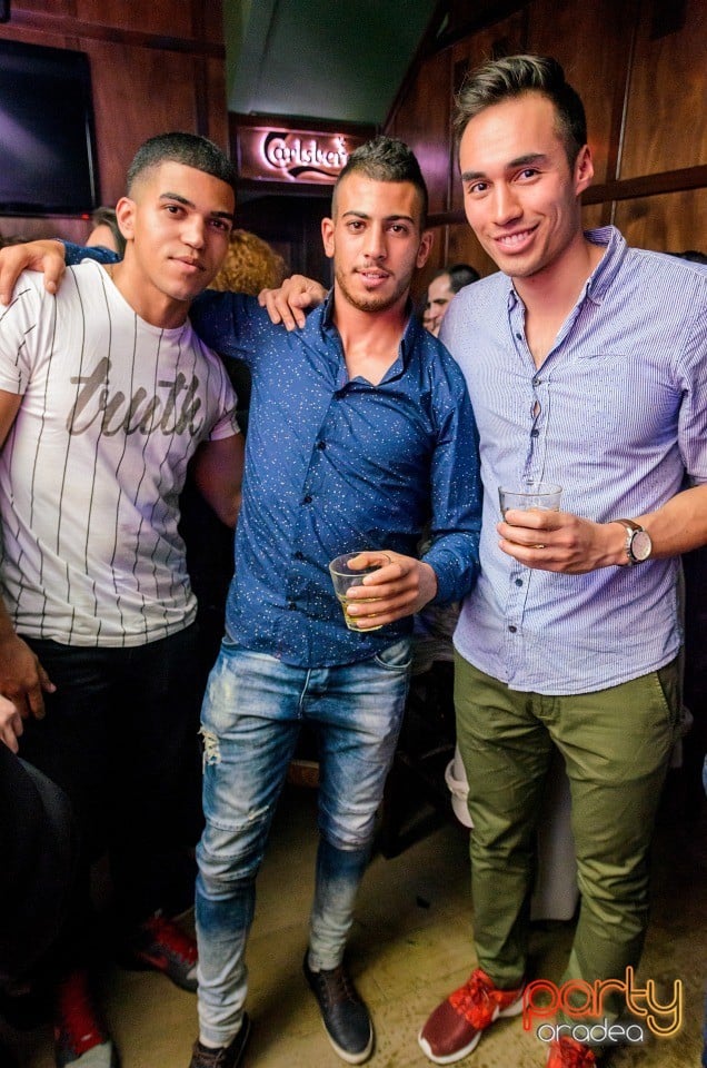 Friday Night Party, Green Pub