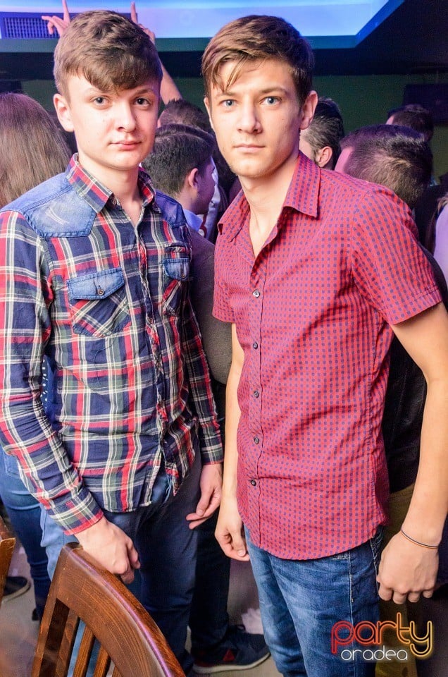 Friday Night Party, Green Pub