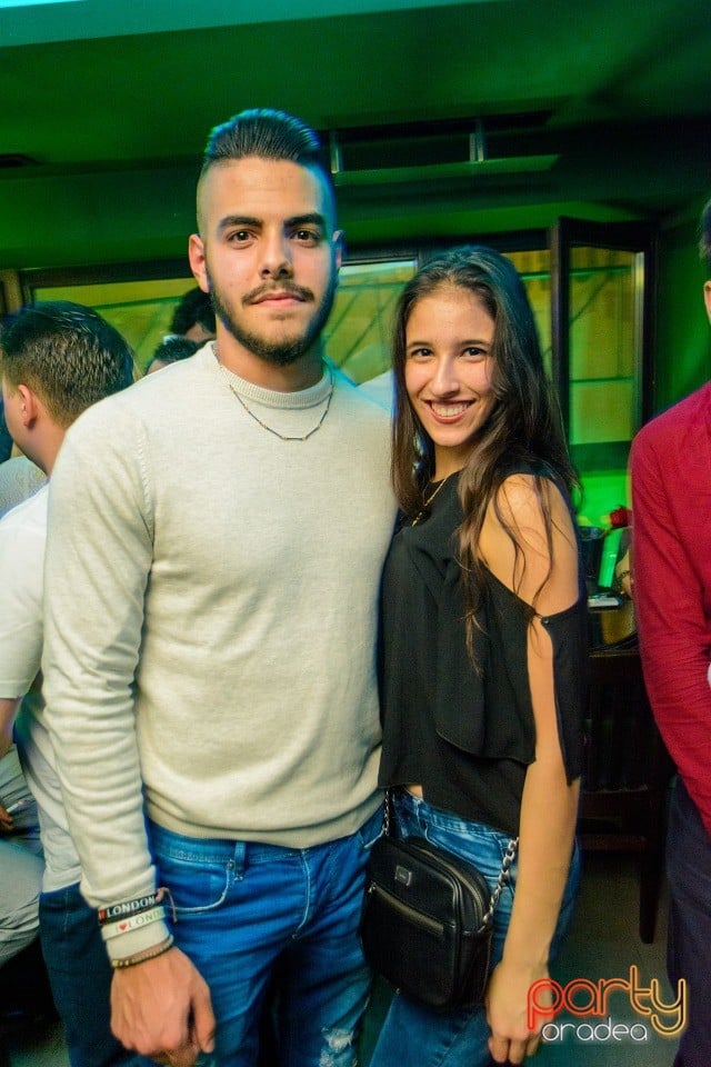 Friday Night Party, Green Pub