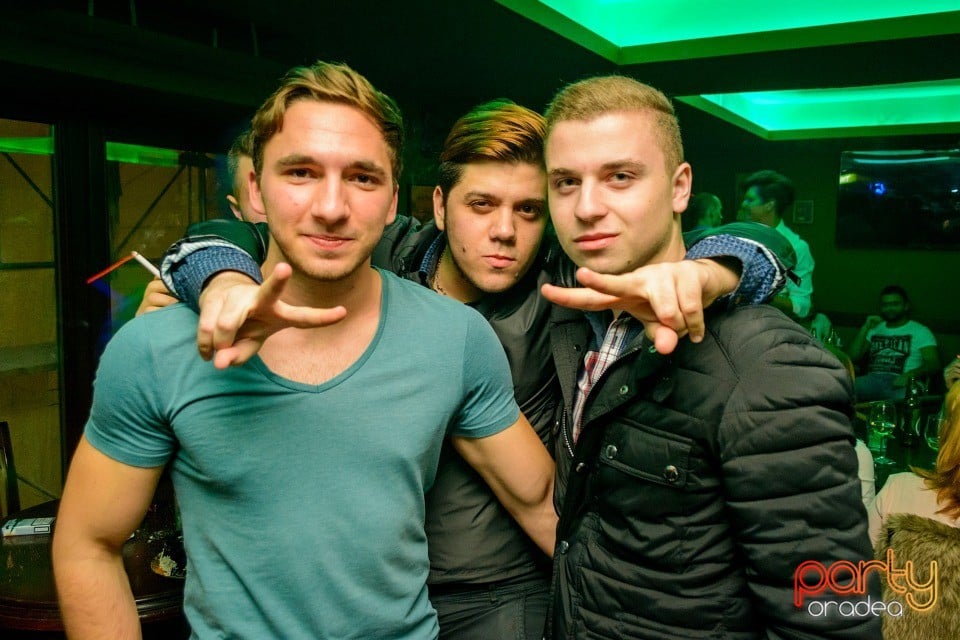 Friday Night Party, Green Pub
