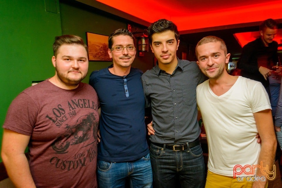 Friday Night Party, Green Pub