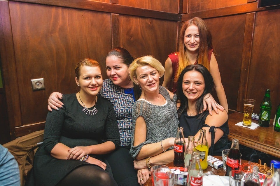 Friday Night Party, Green Pub
