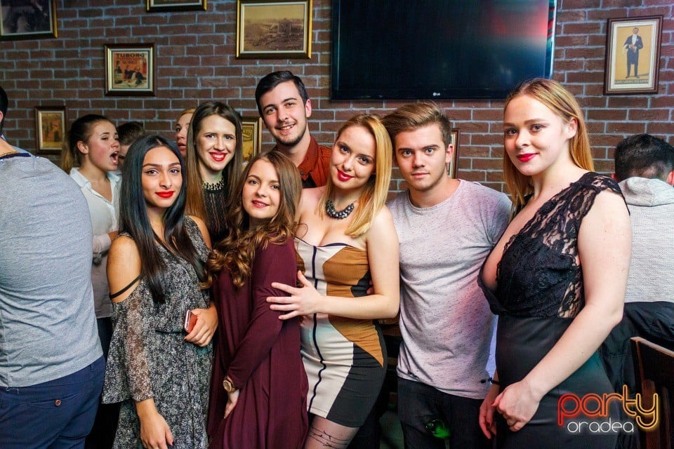 Friday Night Party, Green Pub