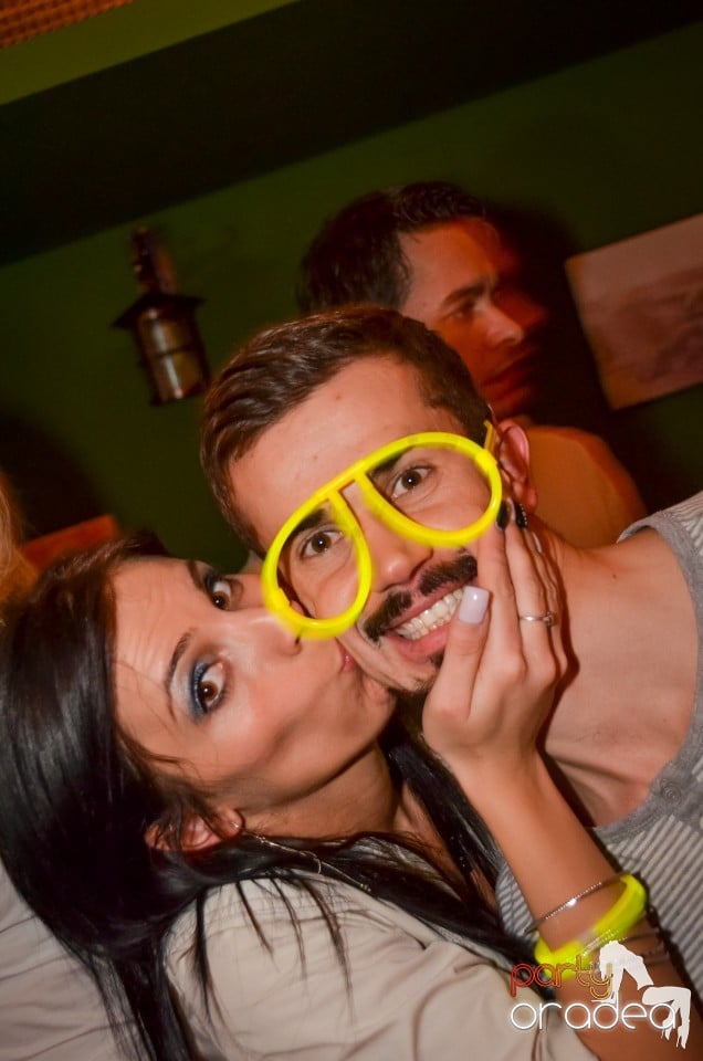Friday night, Green Pub