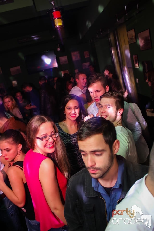 Friday night, Green Pub