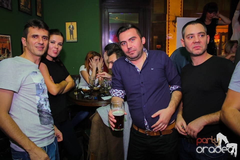 Friday night, Green Pub