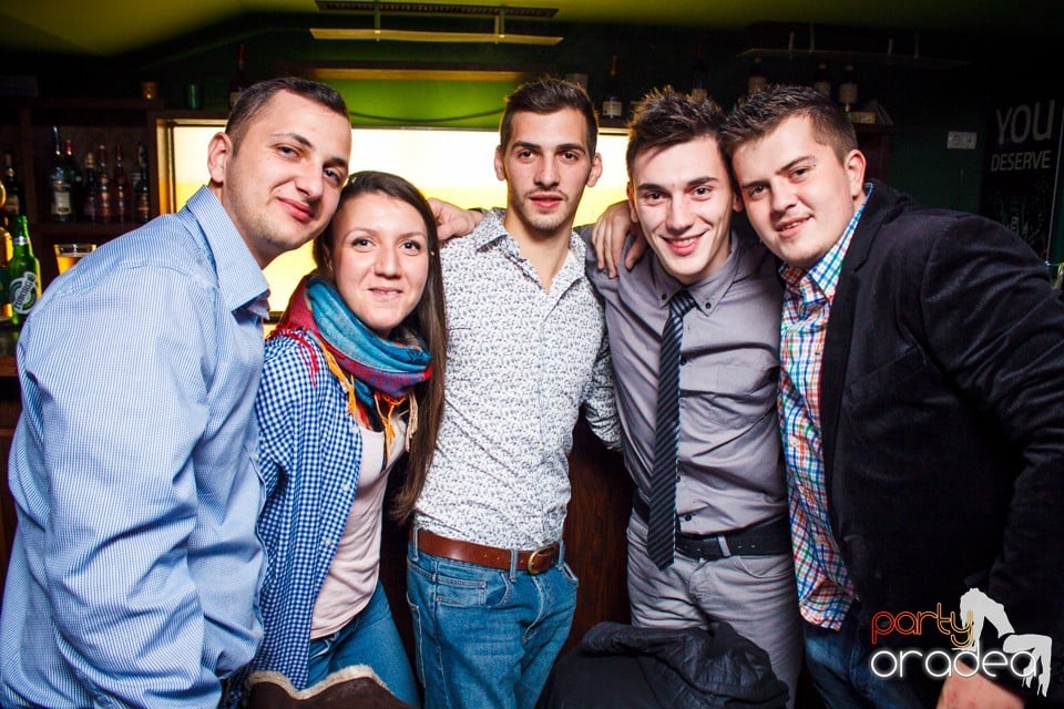 Friday night, Green Pub
