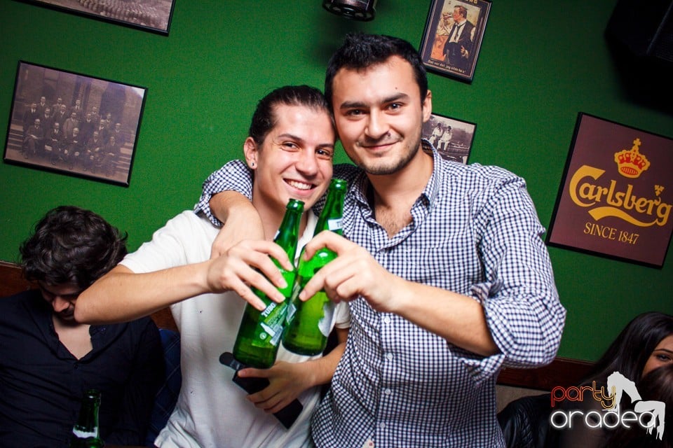 Friday night, Green Pub