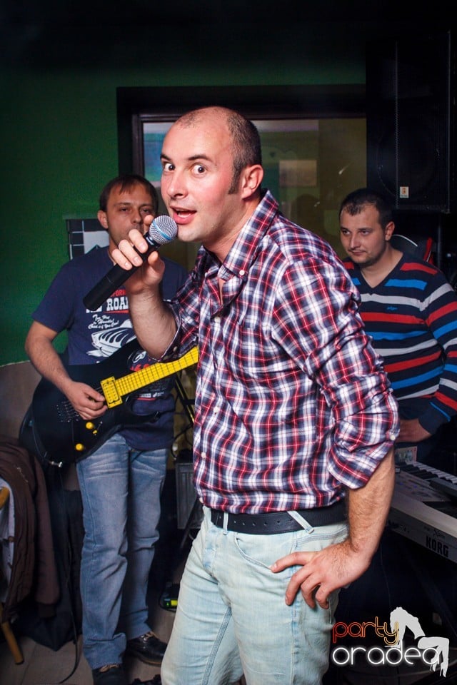 Friday night, Green Pub