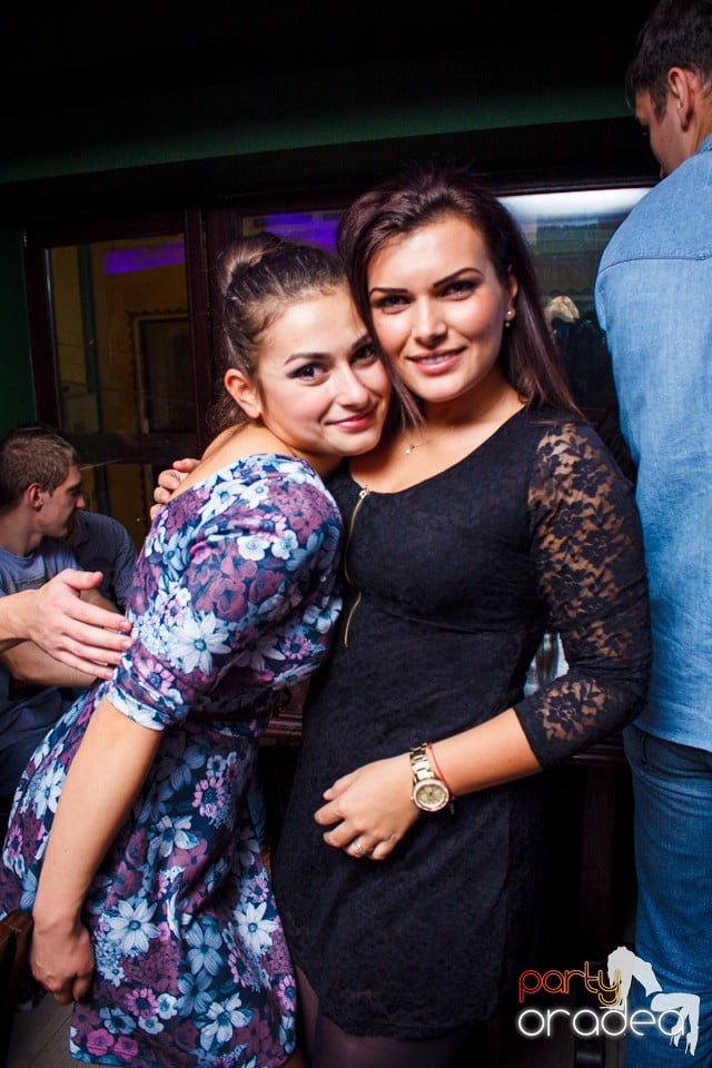 Friday night, Green Pub
