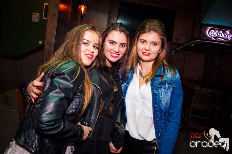 Friday night, Green Pub