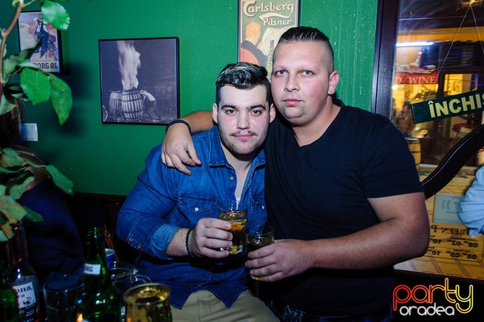 Friday night, Green Pub