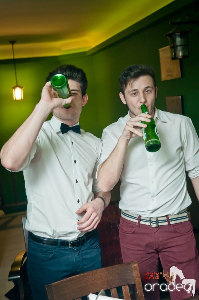 Friday night, Green Pub