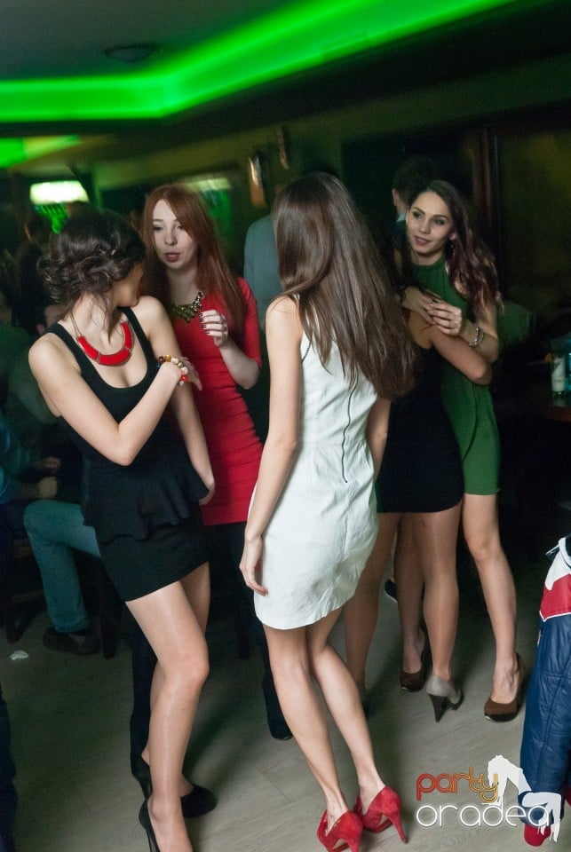 Friday night, Green Pub