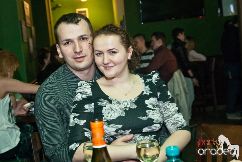 Friday night, Green Pub