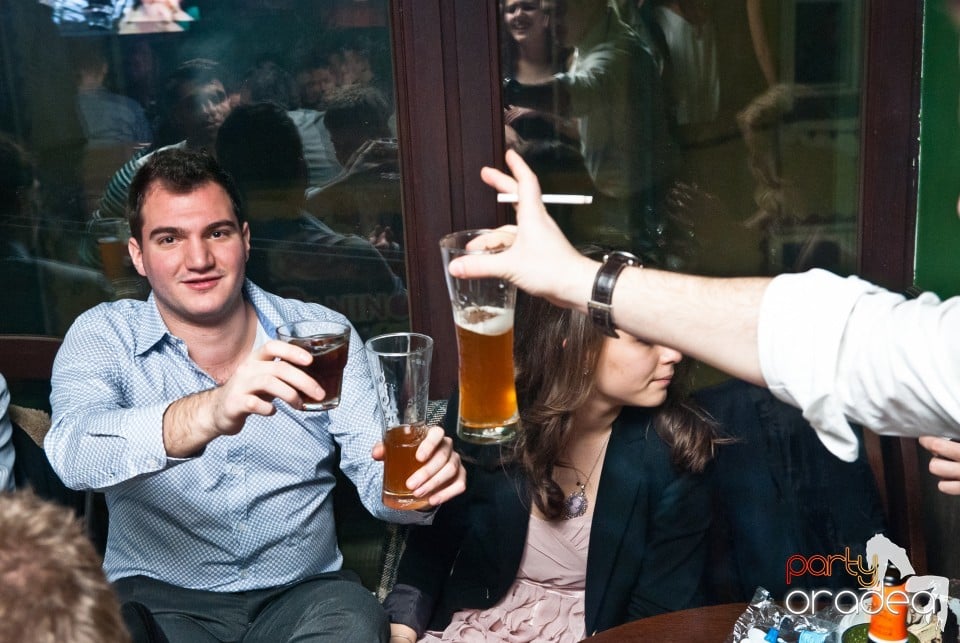 Friday night, Green Pub