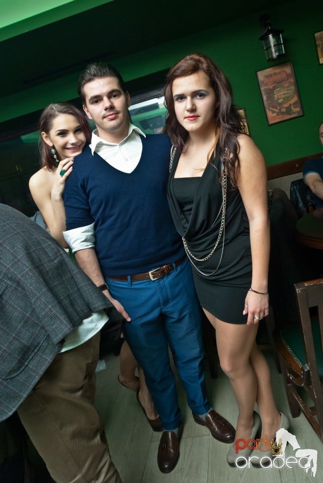 Friday night, Green Pub