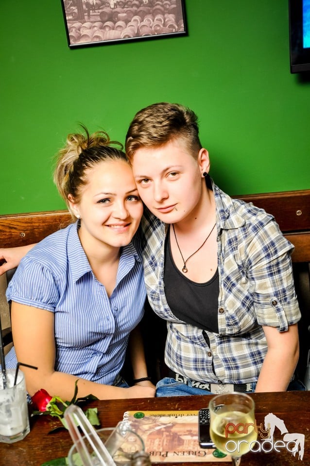 Friday night, Green Pub
