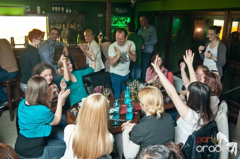 Friday night, Green Pub