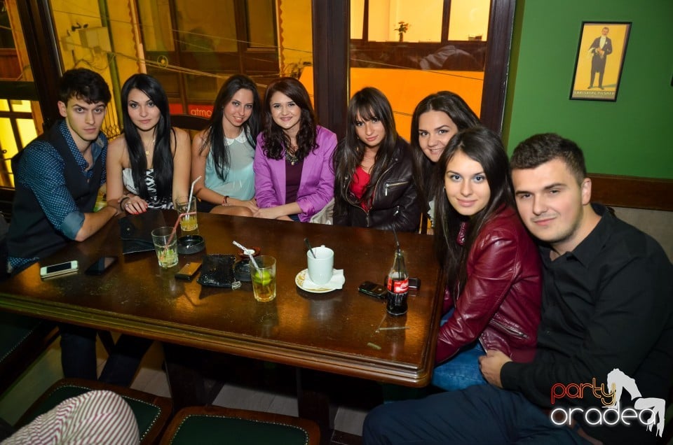 Friday night, Green Pub