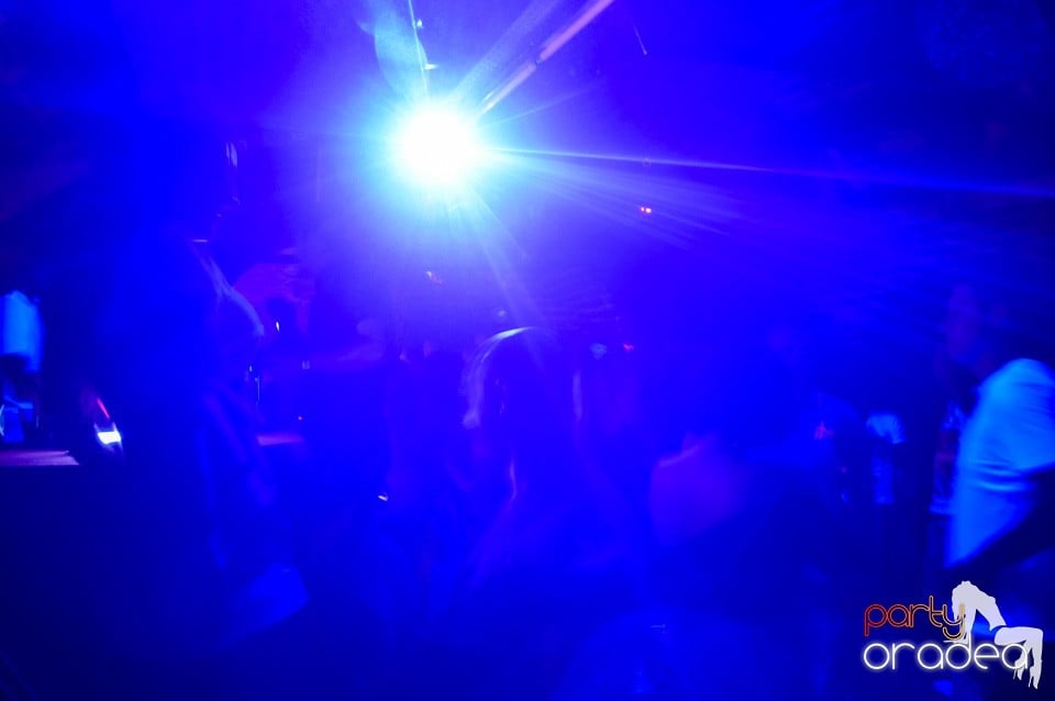 Friday night clubbing, 