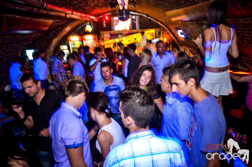 Friday night clubbing, 