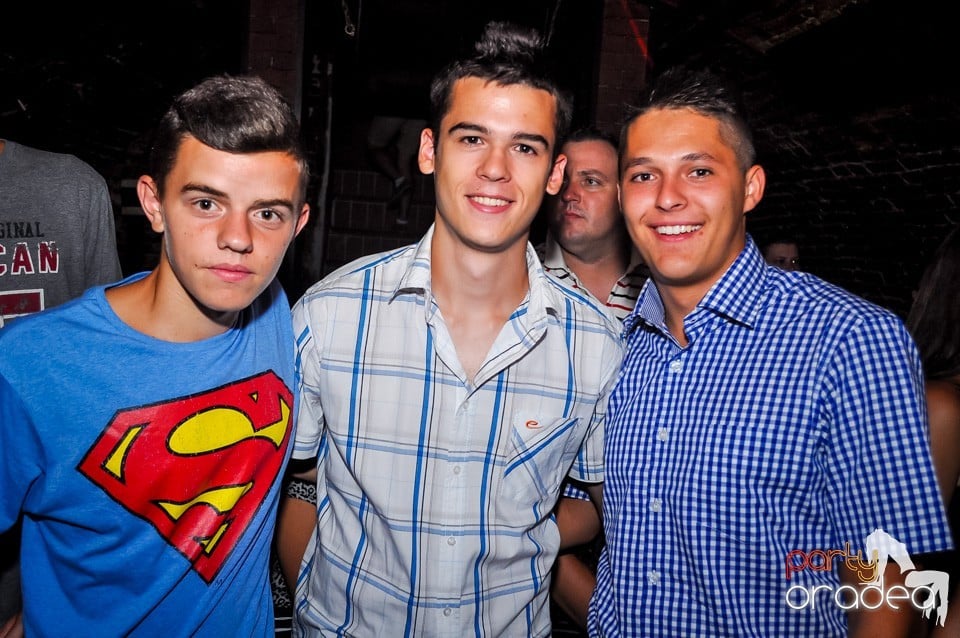 Friday night clubbing, 