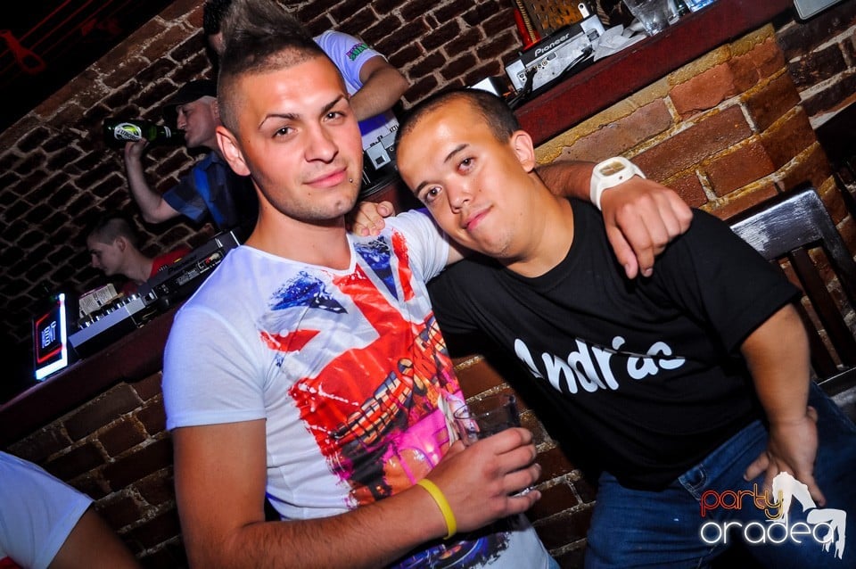 Friday night clubbing, 