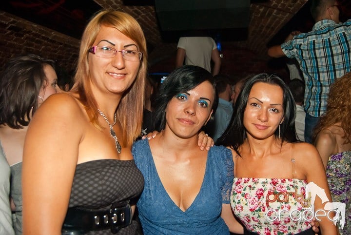 Friday Party @ Escape, 