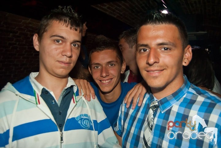 Friday Party @ Escape, 