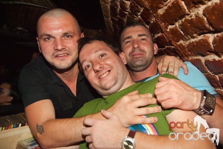 Friday Party @ Escape, 