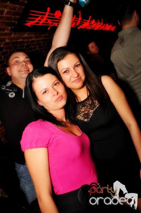 Friday Party în Club Escape, 