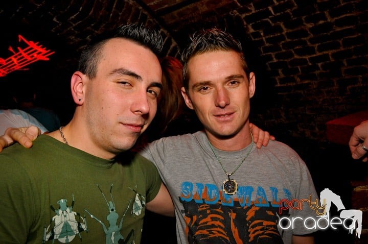 Friday Party în Club Escape, 