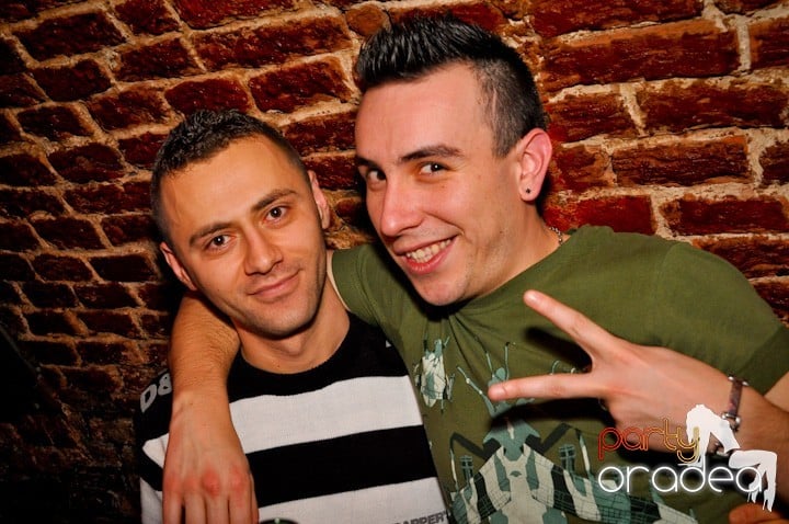 Friday Party în Club Escape, 