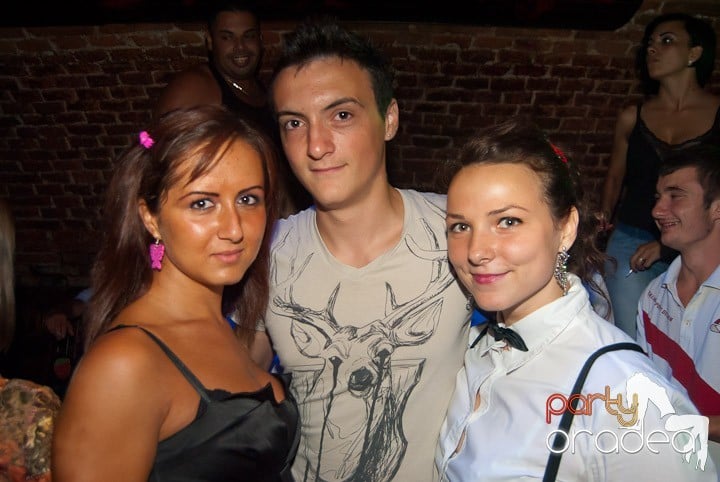 Friday Party în Club Escape, 