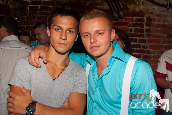 Friday Party în Club Escape, 