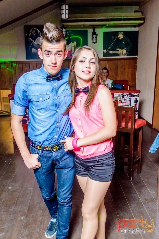 Friday Party în Window Pub, 