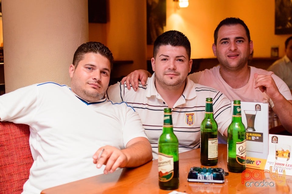 Friday Party în Window Pub, 