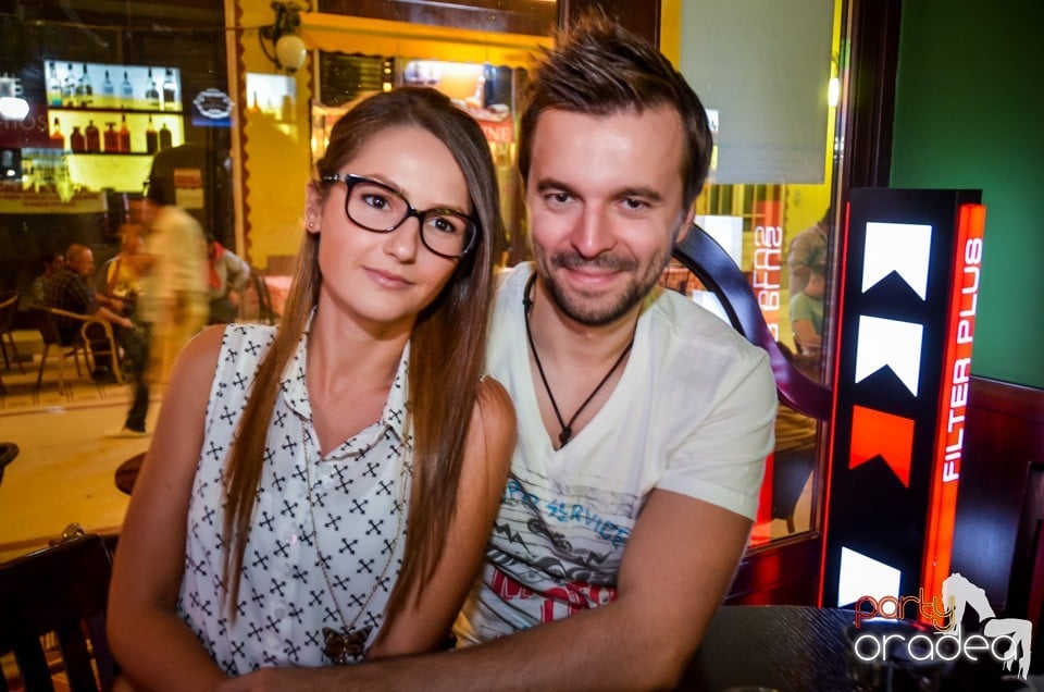 Friday party, Green Pub