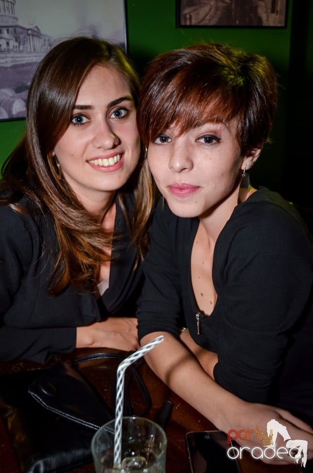 Friday party, Green Pub
