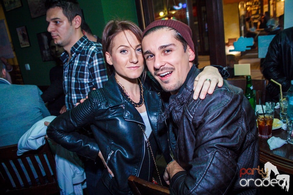 Friday Party, Green Pub