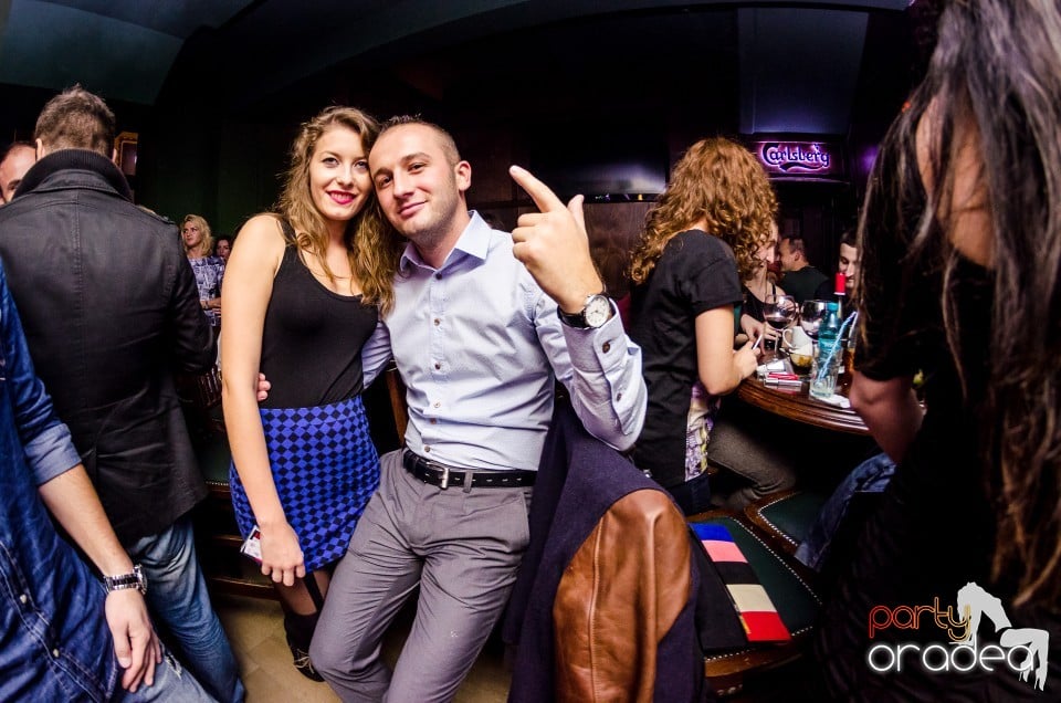 Friday party, Green Pub