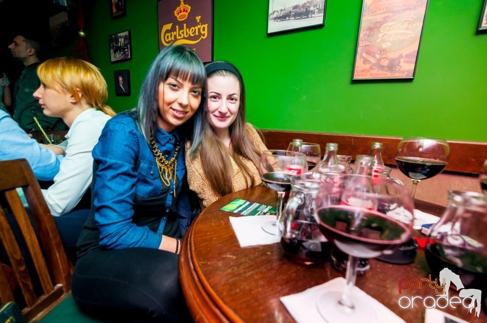 Friday party, Green Pub